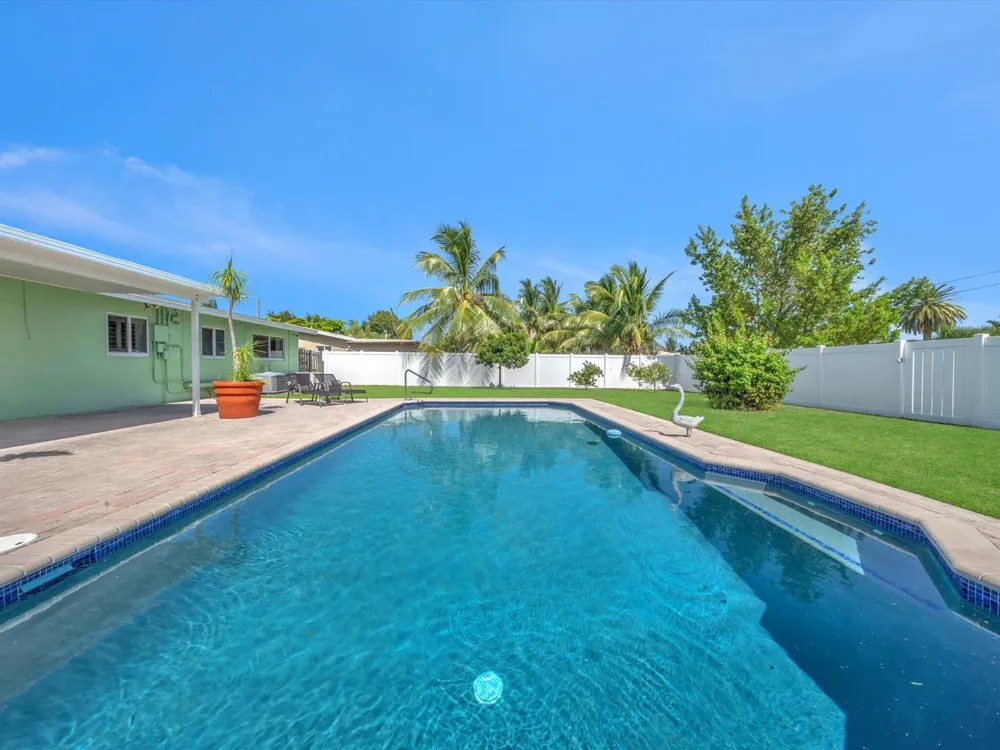 310 SE 8TH COURT Pompano Beach, FL 33060