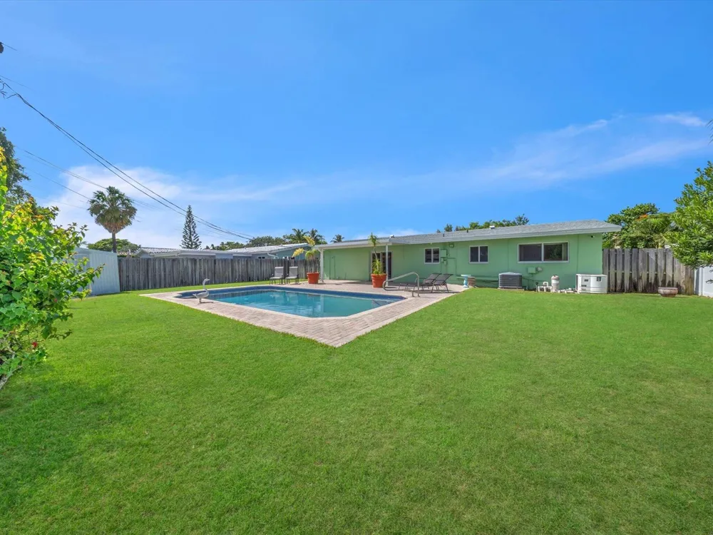 310 SE 8TH COURT Pompano Beach, FL 33060