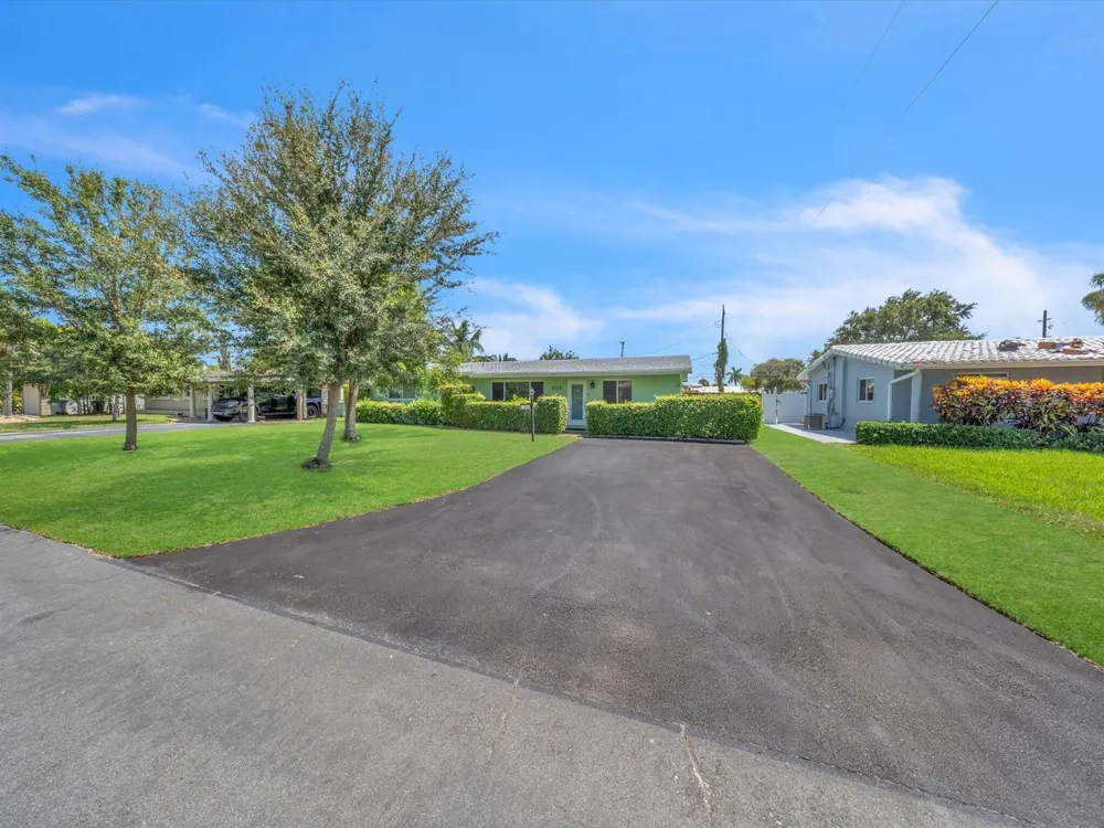 310 SE 8TH COURT Pompano Beach, FL 33060
