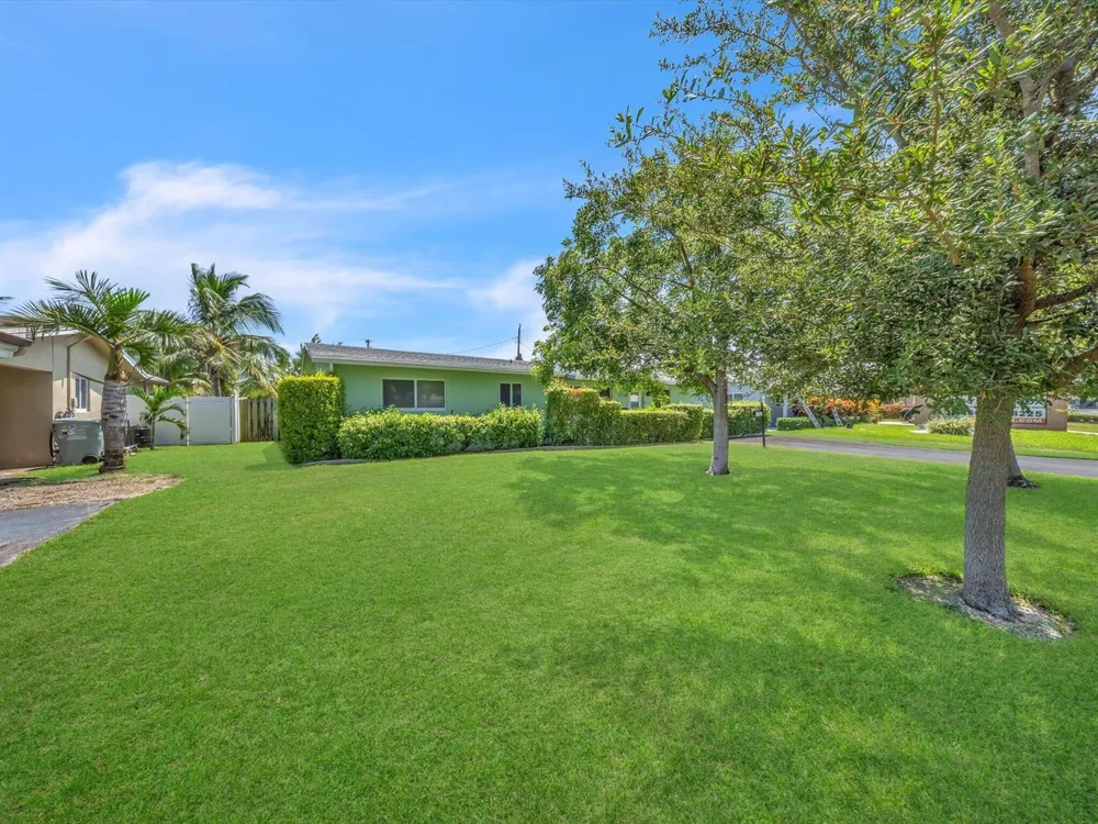 310 SE 8TH COURT Pompano Beach, FL 33060