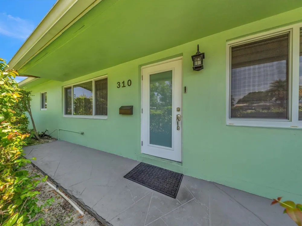 310 SE 8TH COURT Pompano Beach, FL 33060
