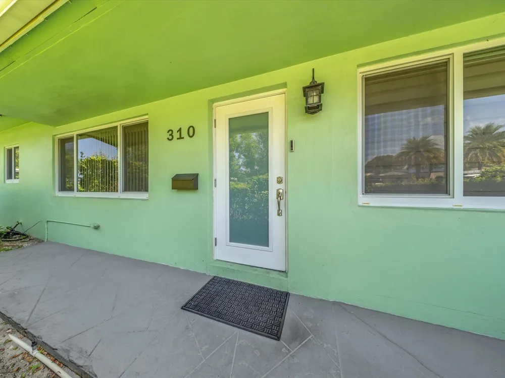 310 SE 8TH COURT Pompano Beach, FL 33060