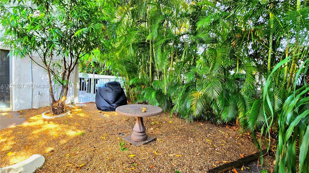 219 S 17th Ave S Lake Worth, FL 33460