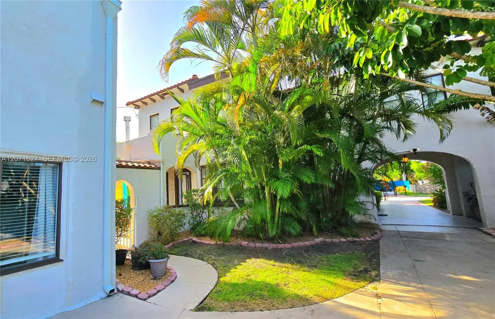 219 S 17th Ave S Lake Worth, FL 33460