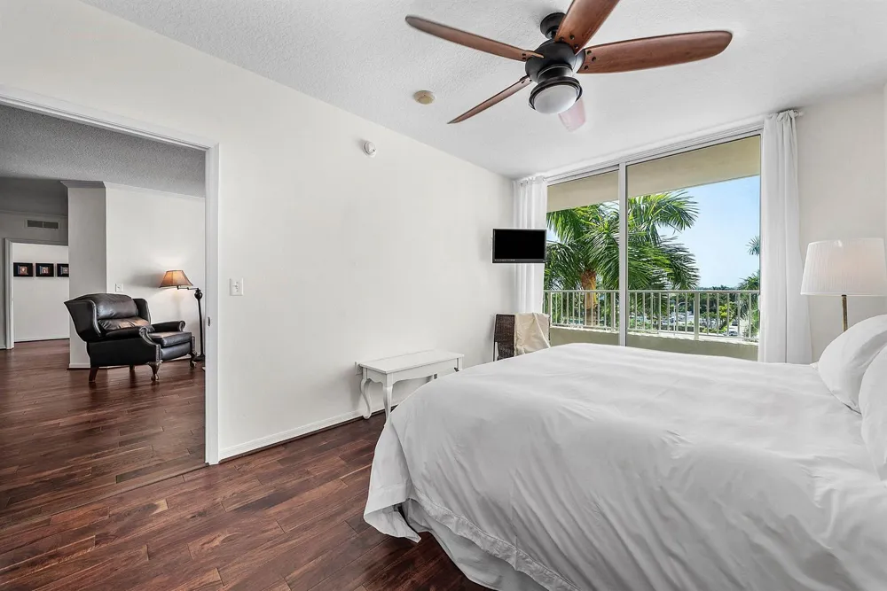 625 Casa Loma Boulevard #508 Boynton Beach, FL 33435