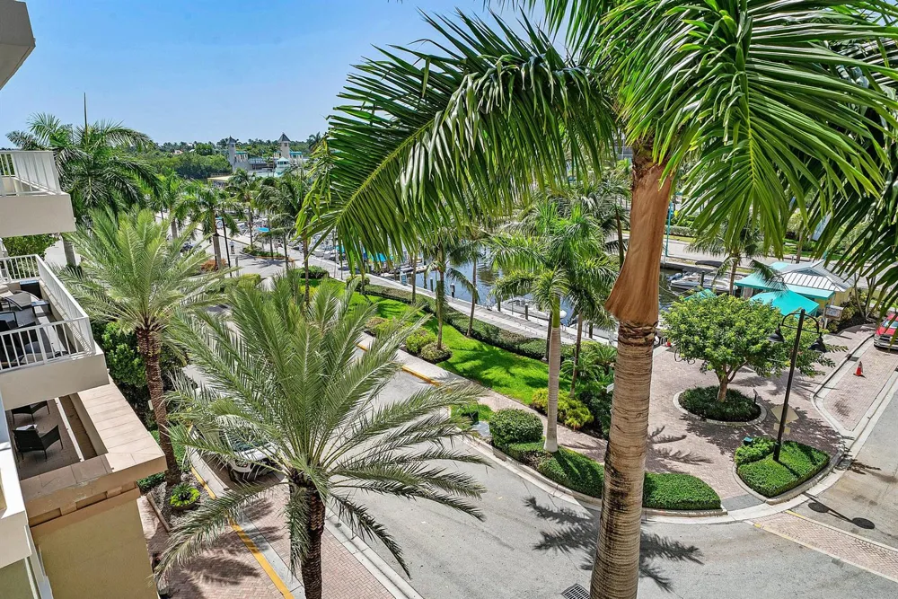 625 Casa Loma Boulevard #508 Boynton Beach, FL 33435