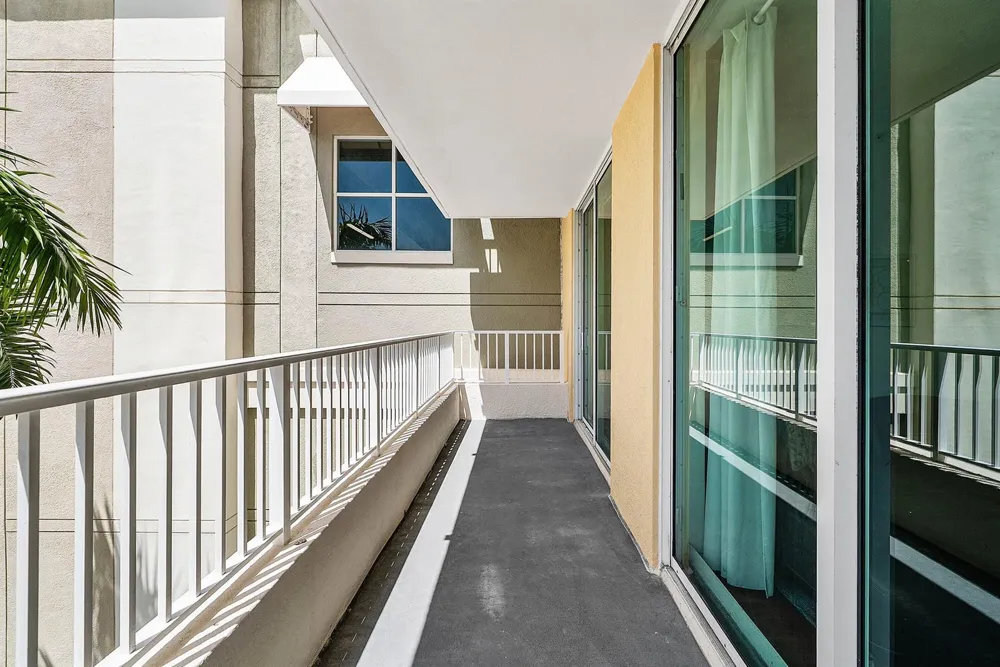625 Casa Loma Boulevard #508 Boynton Beach, FL 33435