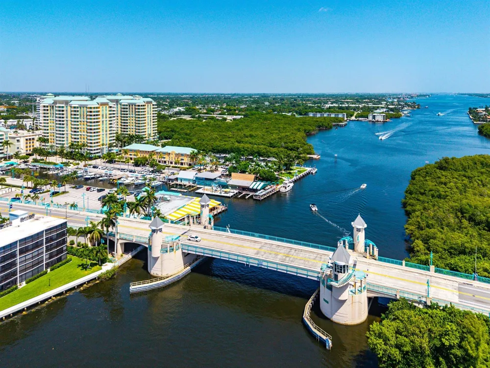 625 Casa Loma Boulevard #508 Boynton Beach, FL 33435