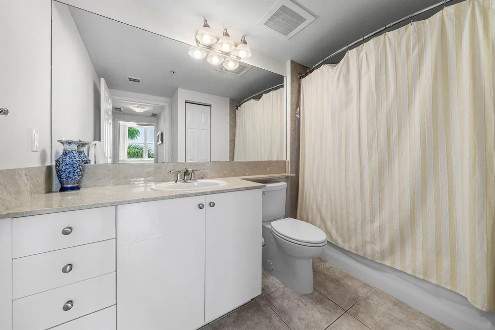 625 Casa Loma Boulevard #508 Boynton Beach, FL 33435