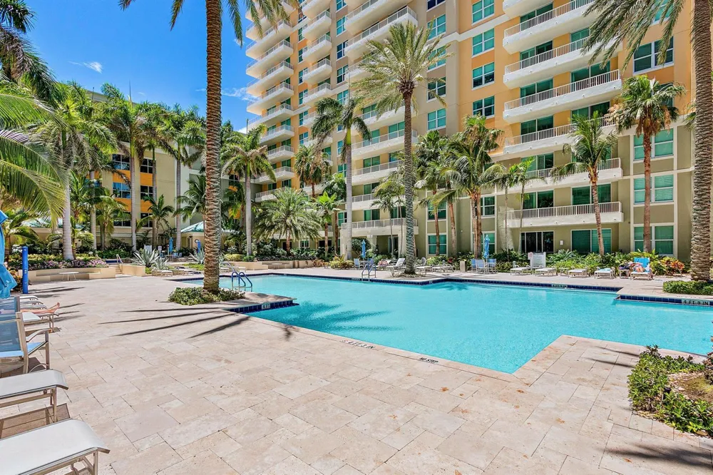 625 Casa Loma Boulevard #508 Boynton Beach, FL 33435