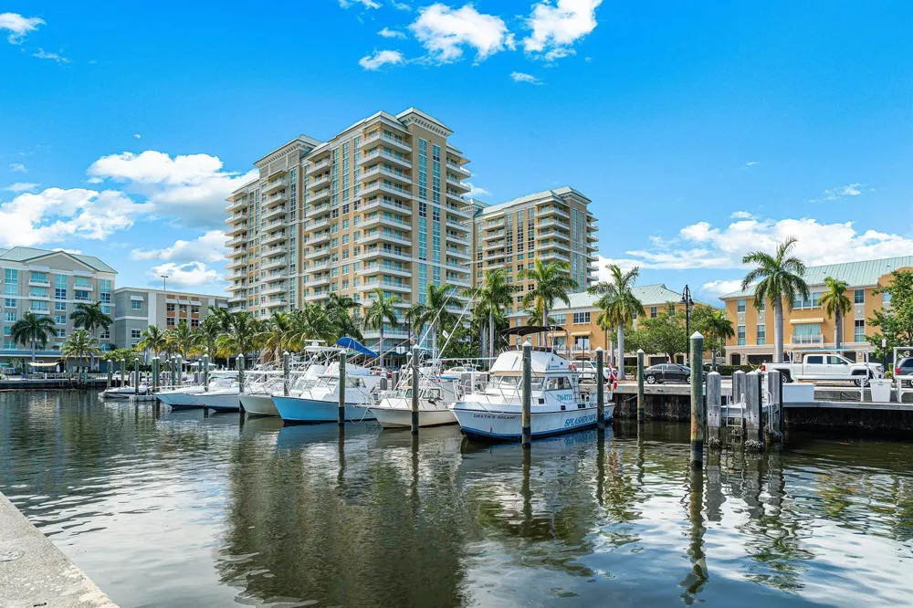 625 Casa Loma Boulevard #508 Boynton Beach, FL 33435