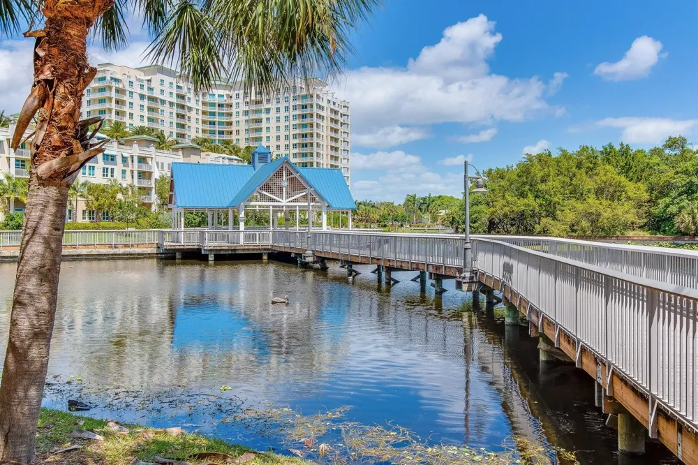 625 Casa Loma Boulevard #508 Boynton Beach, FL 33435