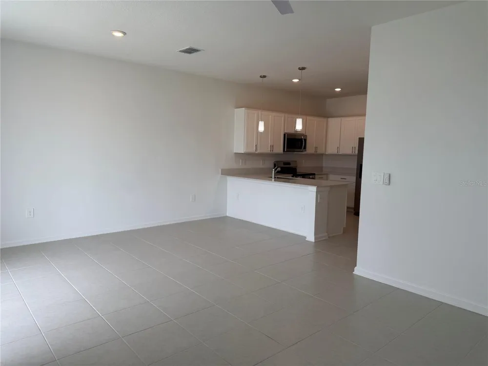 2658 ARMSTRONG AVE Clermont, FL 34714
