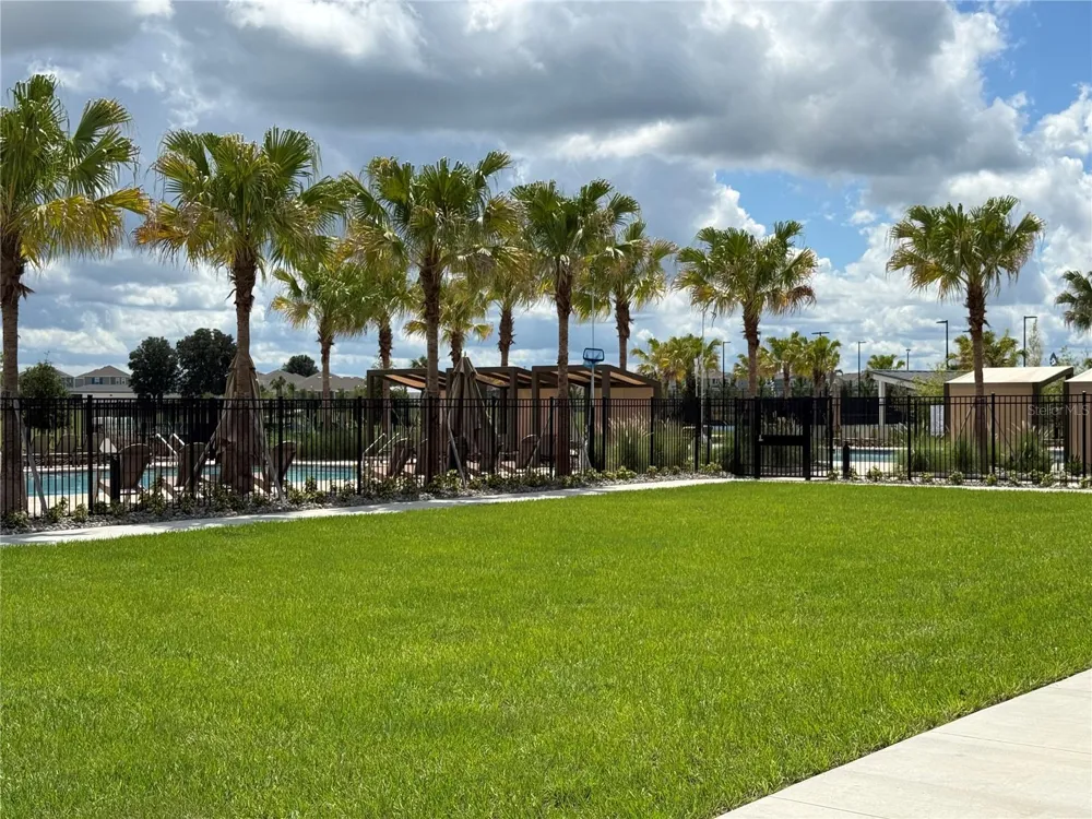 2658 ARMSTRONG AVE Clermont, FL 34714