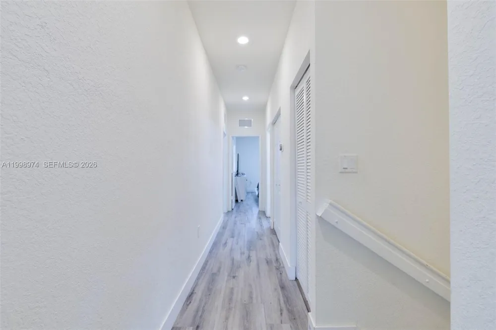 15070 SW 119th Ln Miami, FL 33196