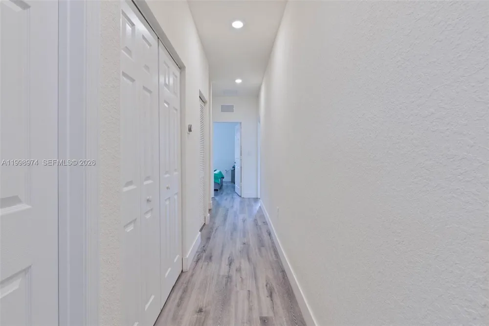 15070 SW 119th Ln Miami, FL 33196