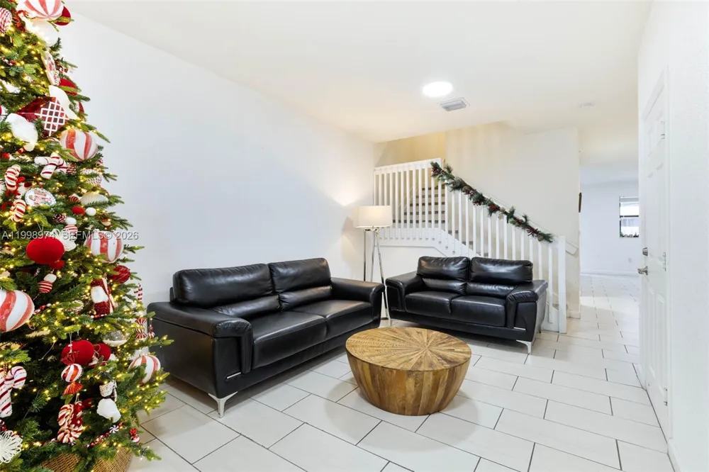 15070 SW 119th Ln Miami, FL 33196