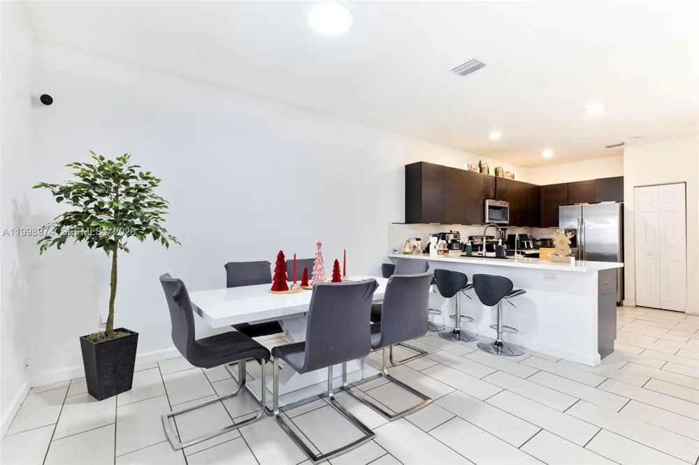 15070 SW 119th Ln Miami, FL 33196