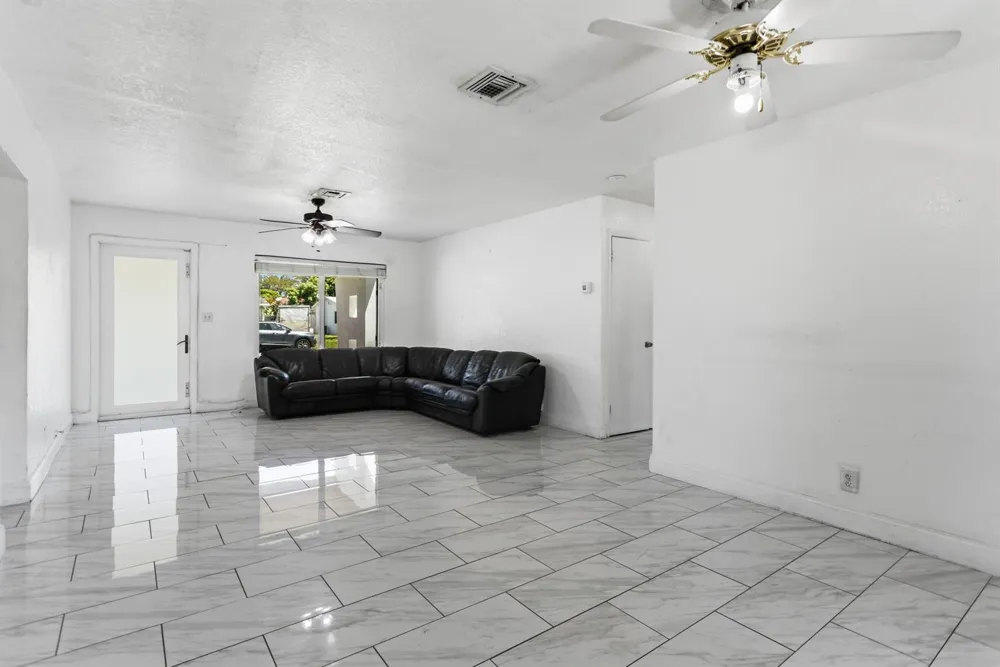 2748 SW 46TH COURT Dania Beach, FL 33312