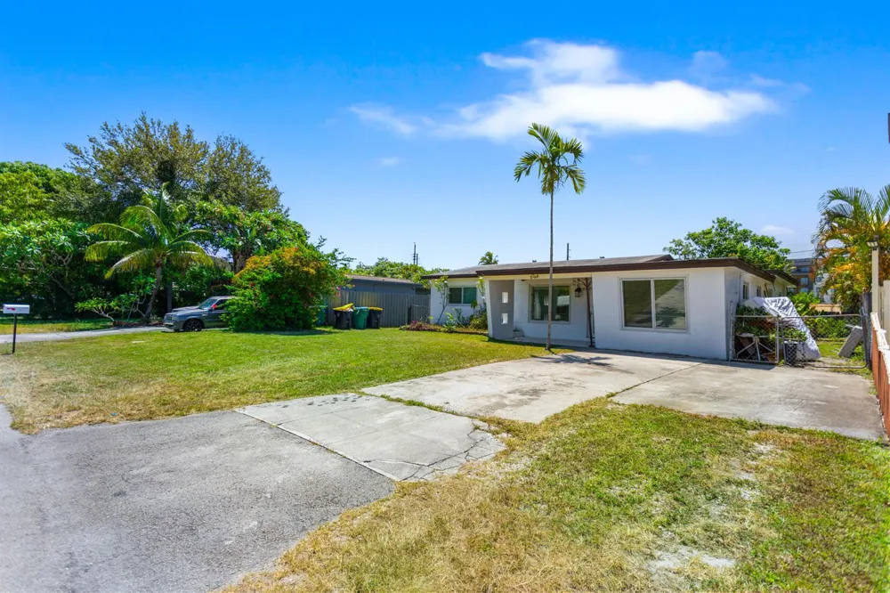 2748 SW 46TH COURT Dania Beach, FL 33312