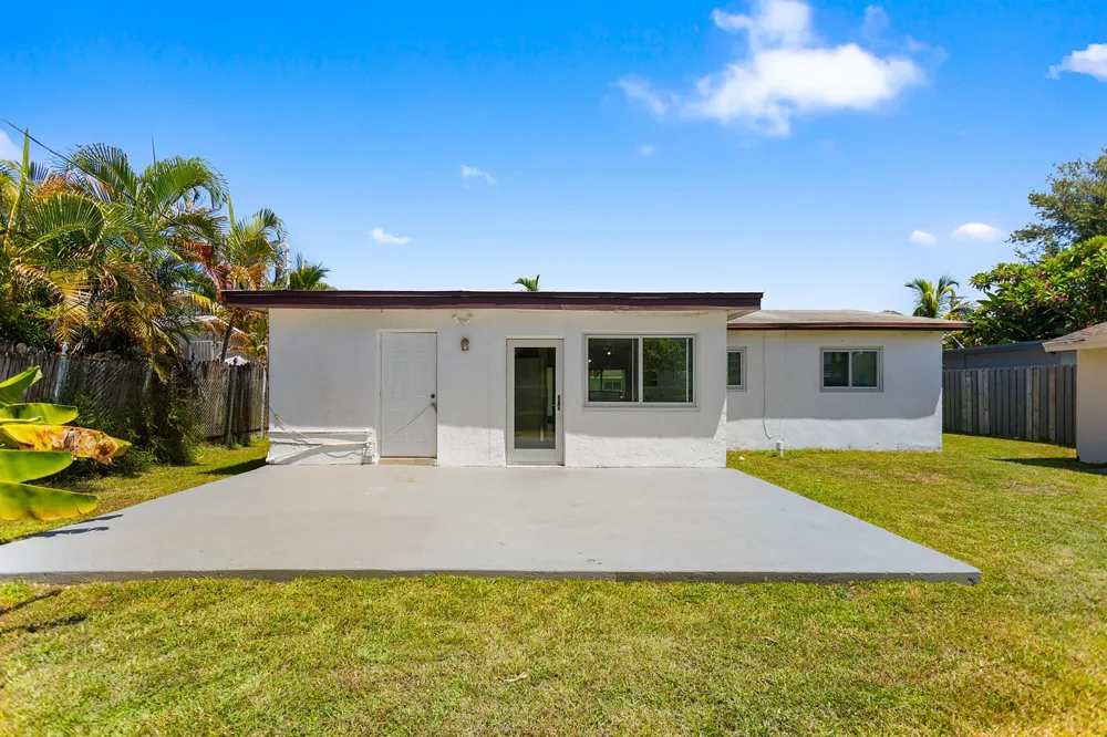 2748 SW 46TH COURT Dania Beach, FL 33312