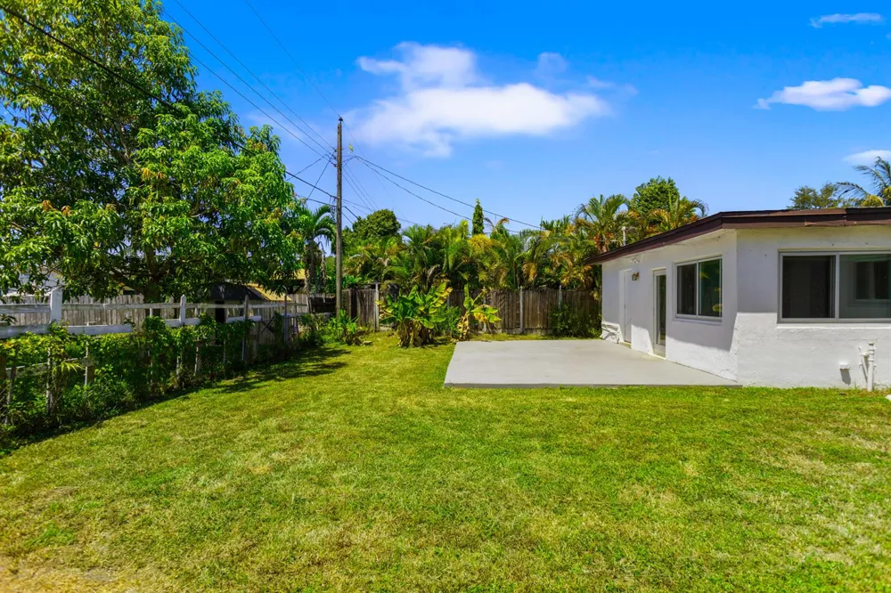 2748 SW 46TH COURT Dania Beach, FL 33312