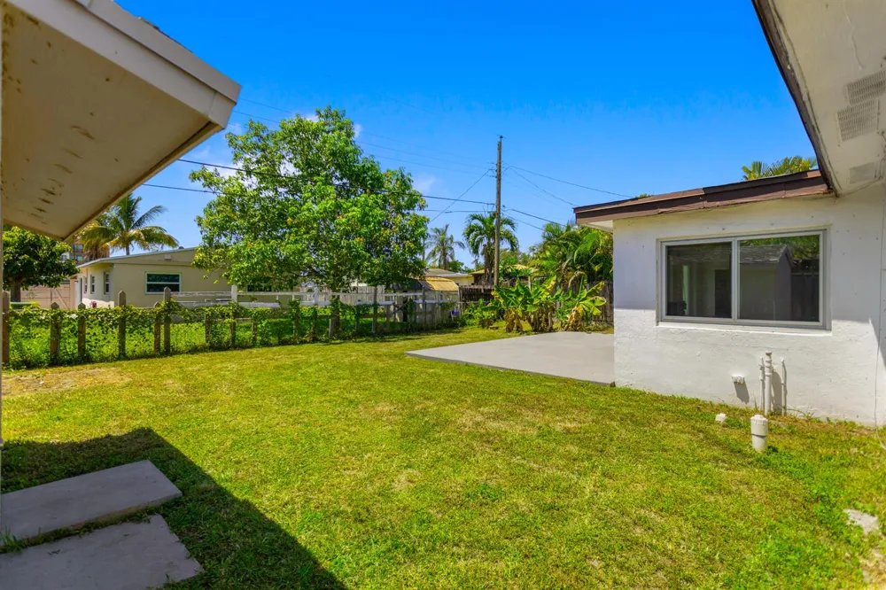 2748 SW 46TH COURT Dania Beach, FL 33312