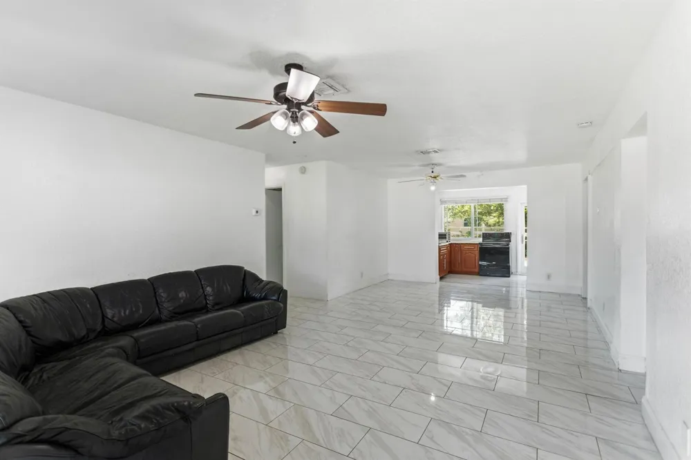 2748 SW 46TH COURT Dania Beach, FL 33312