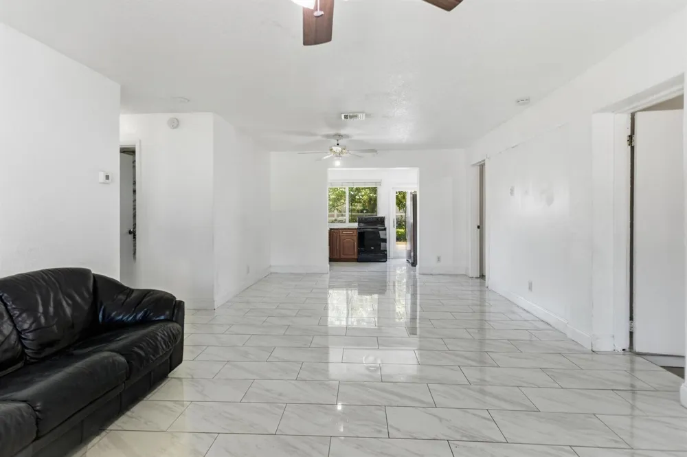 2748 SW 46TH COURT Dania Beach, FL 33312