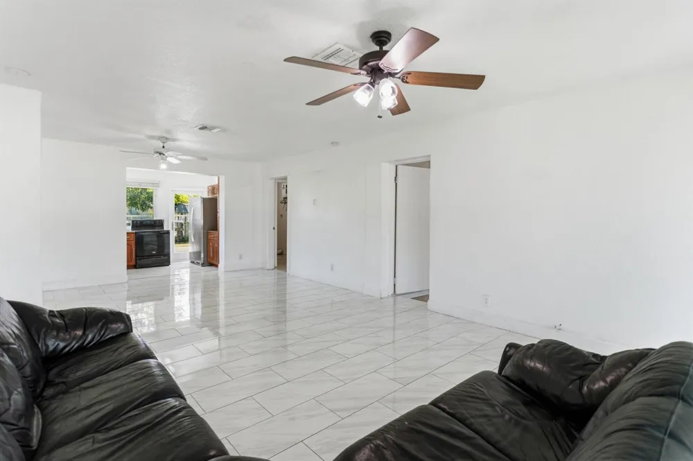 2748 SW 46TH COURT Dania Beach, FL 33312