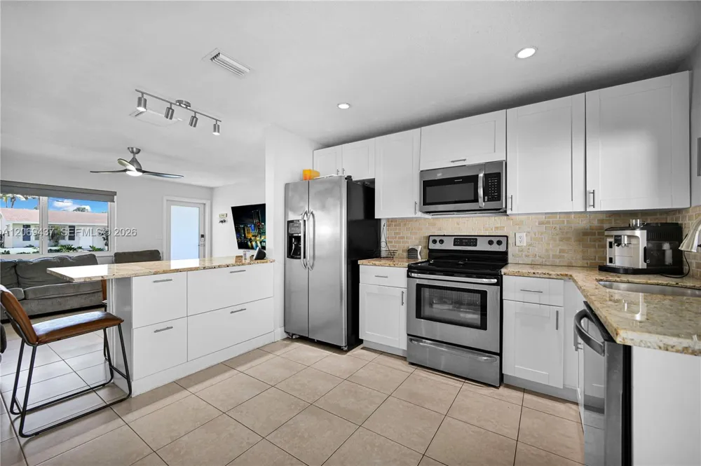 2710 NW 54th St Tamarac, FL 33309