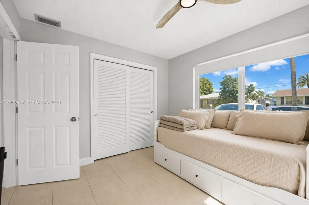 2710 NW 54th St Tamarac, FL 33309