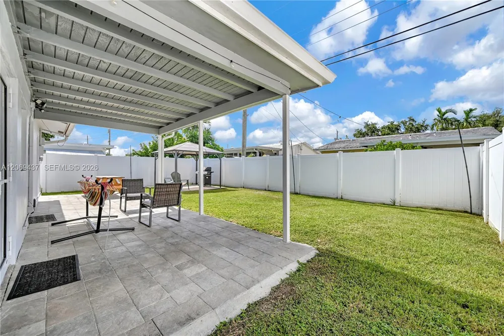 2710 NW 54th St Tamarac, FL 33309