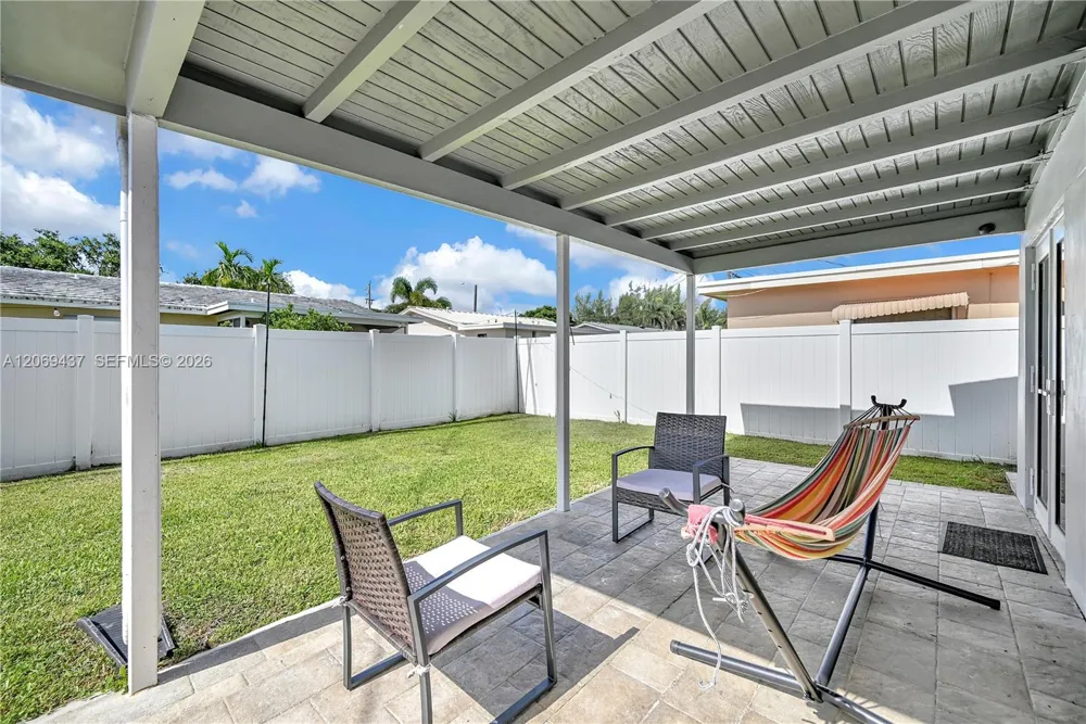 2710 NW 54th St Tamarac, FL 33309