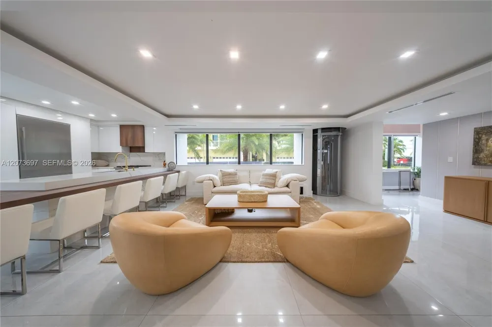 5601 Ocean Dr Hollywood, FL 33019