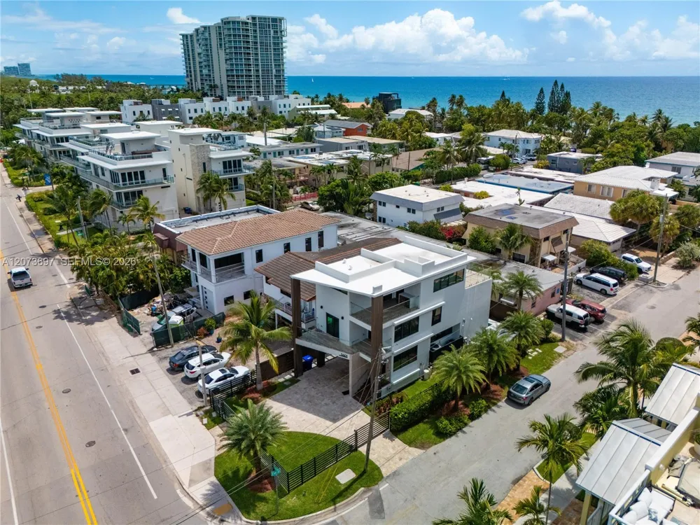 5601 Ocean Dr Hollywood, FL 33019