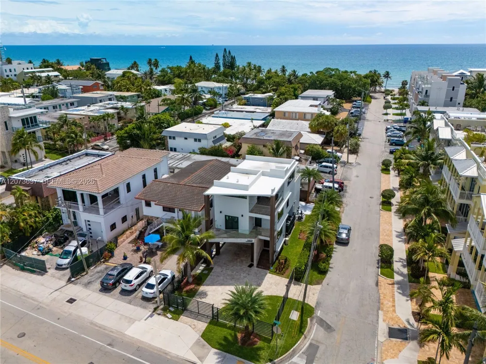 5601 Ocean Dr Hollywood, FL 33019