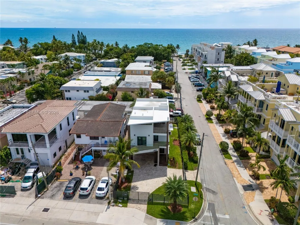 5601 Ocean Dr Hollywood, FL 33019
