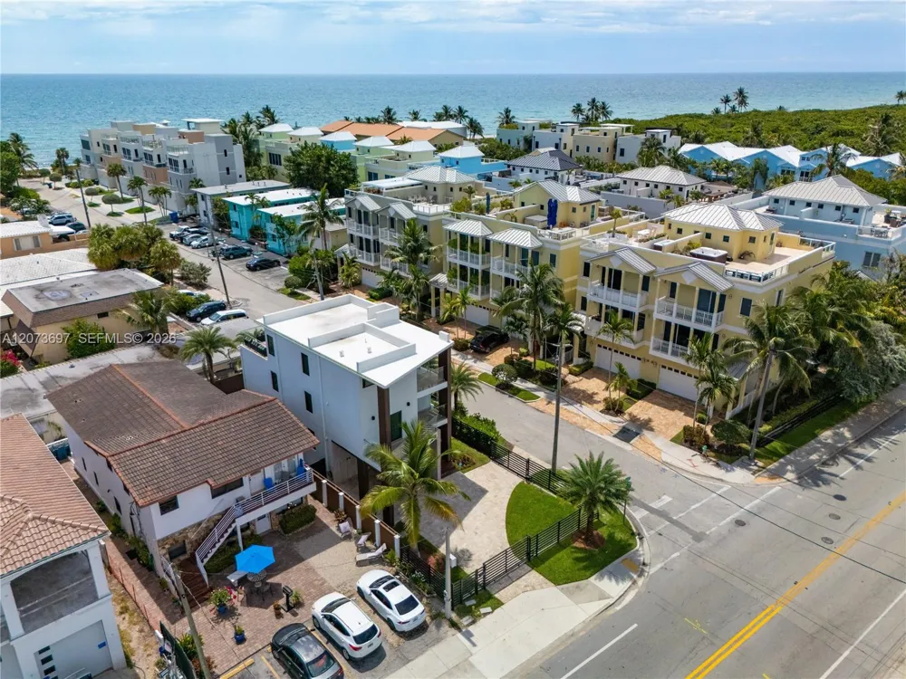 5601 Ocean Dr Hollywood, FL 33019