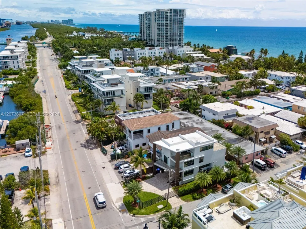 5601 Ocean Dr Hollywood, FL 33019