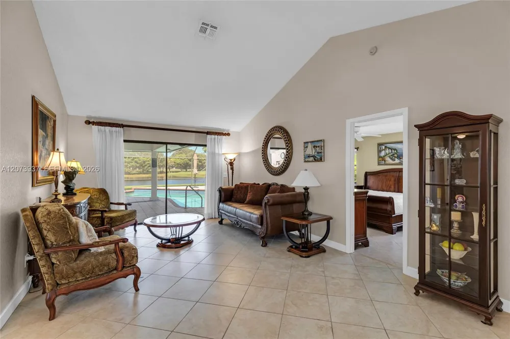 2140 SW 97th Ln Davie, FL 33324