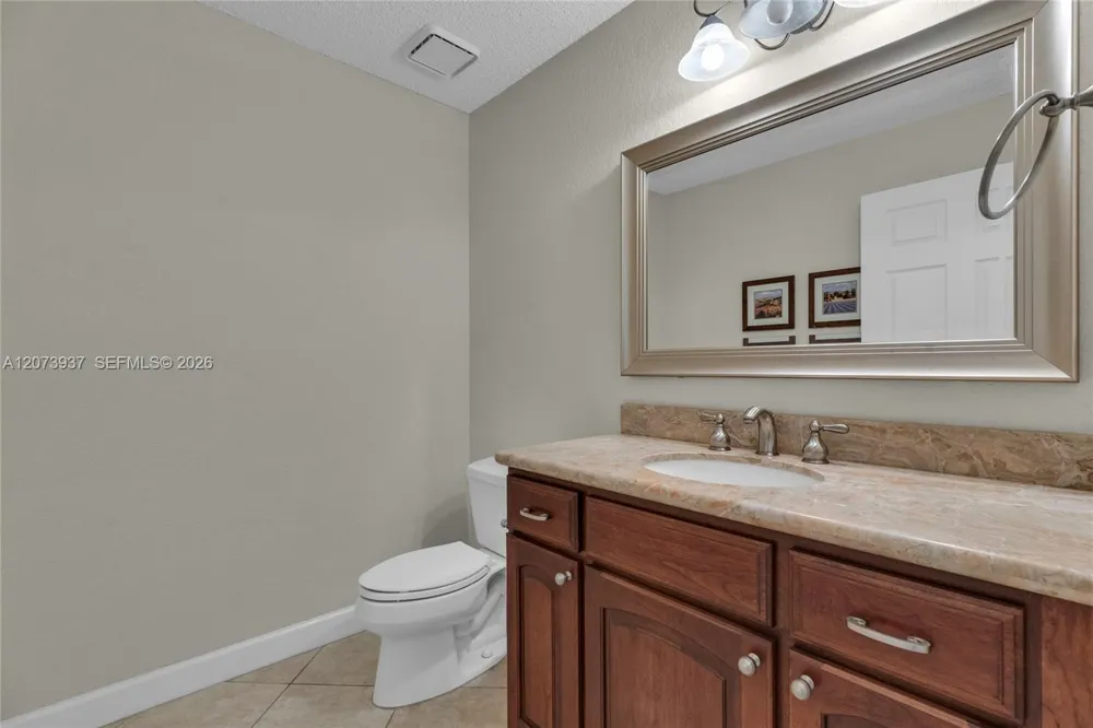 2140 SW 97th Ln Davie, FL 33324