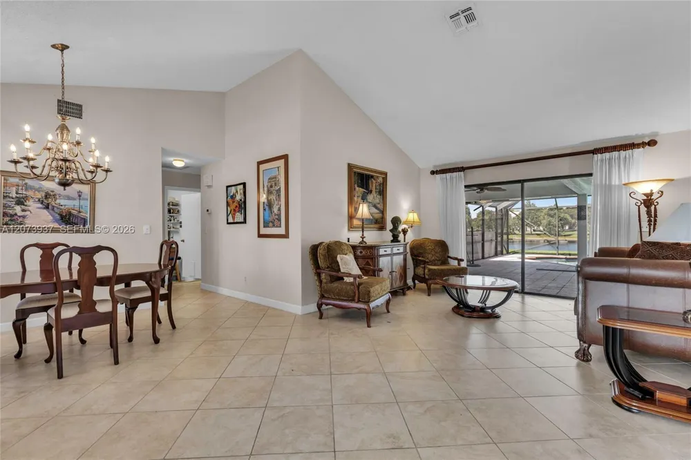 2140 SW 97th Ln Davie, FL 33324