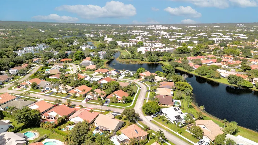 2140 SW 97th Ln Davie, FL 33324