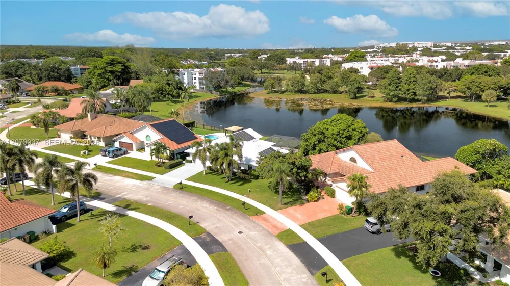 2140 SW 97th Ln Davie, FL 33324