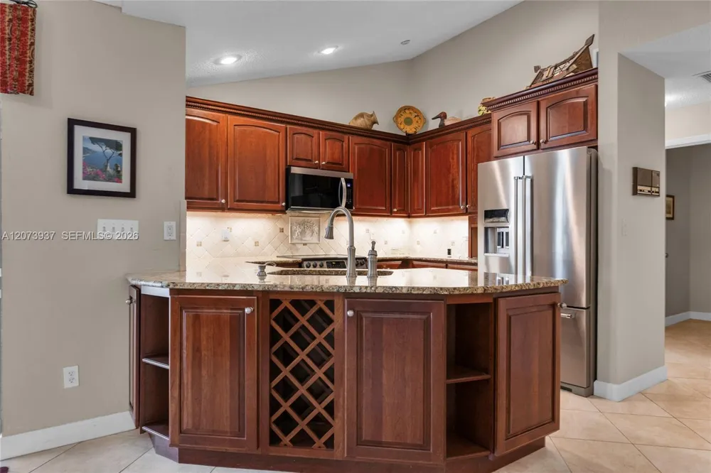 2140 SW 97th Ln Davie, FL 33324