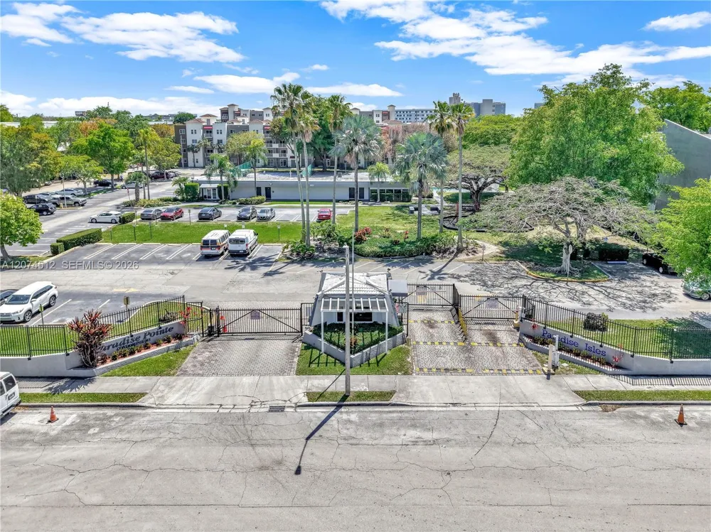 11060 SW 196th St #408 Cutler Bay, FL 33157