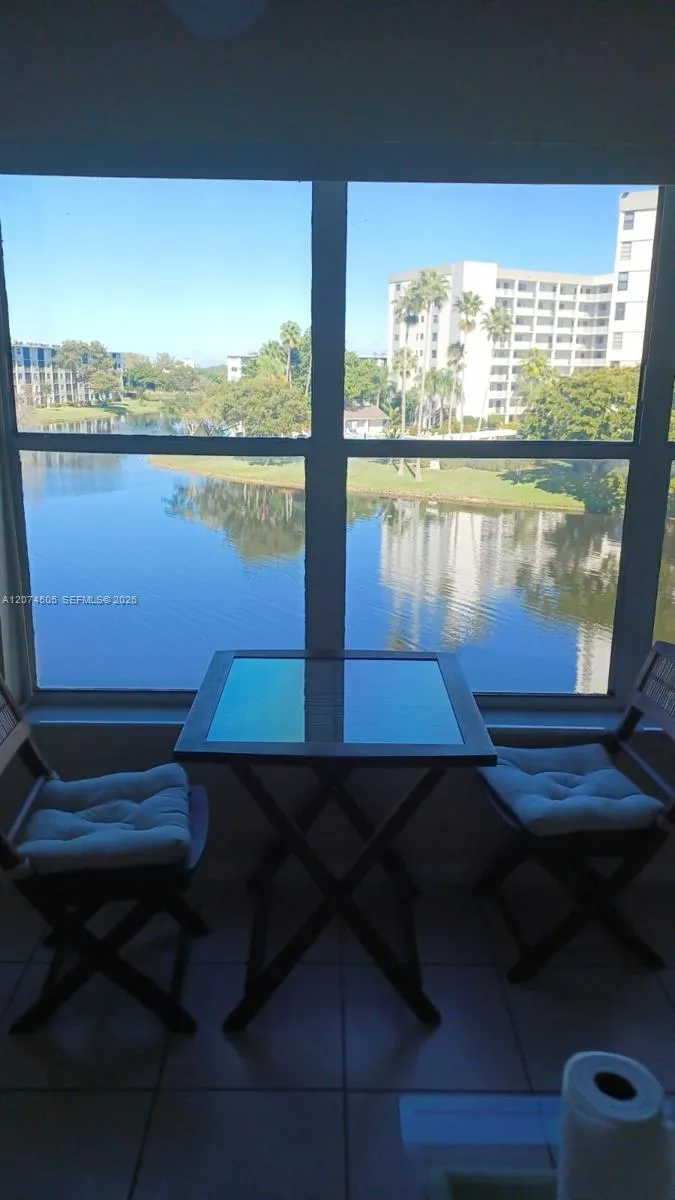 2309 S Cypress Bend Dr #414C Pompano Beach, FL 33069