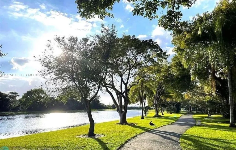 2309 S Cypress Bend Dr #414C Pompano Beach, FL 33069