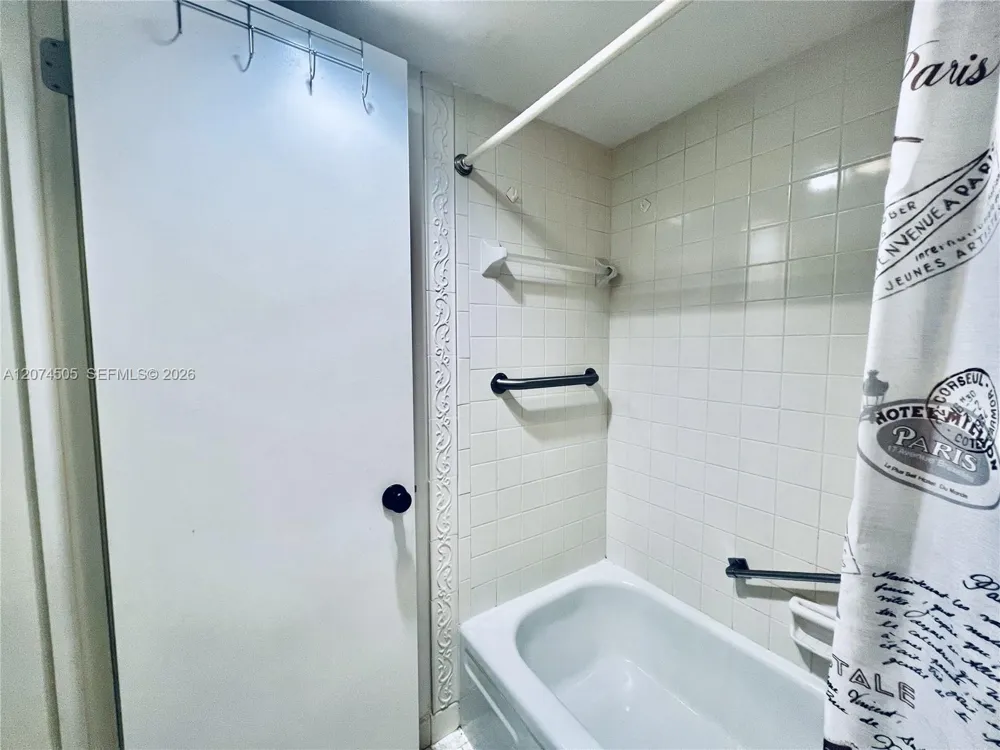 2309 S Cypress Bend Dr #414C Pompano Beach, FL 33069